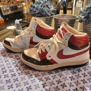 Nike High Top tennishoes